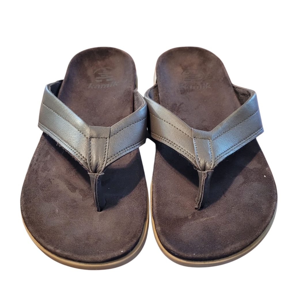 NWOT Kamik Martyflip mens leather flip-flops - 9.      Y8
